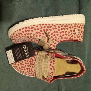 Hey Dudes- US size 4